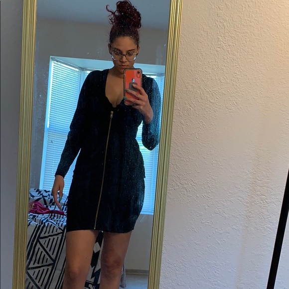 Black dress - Picture 3 of 5